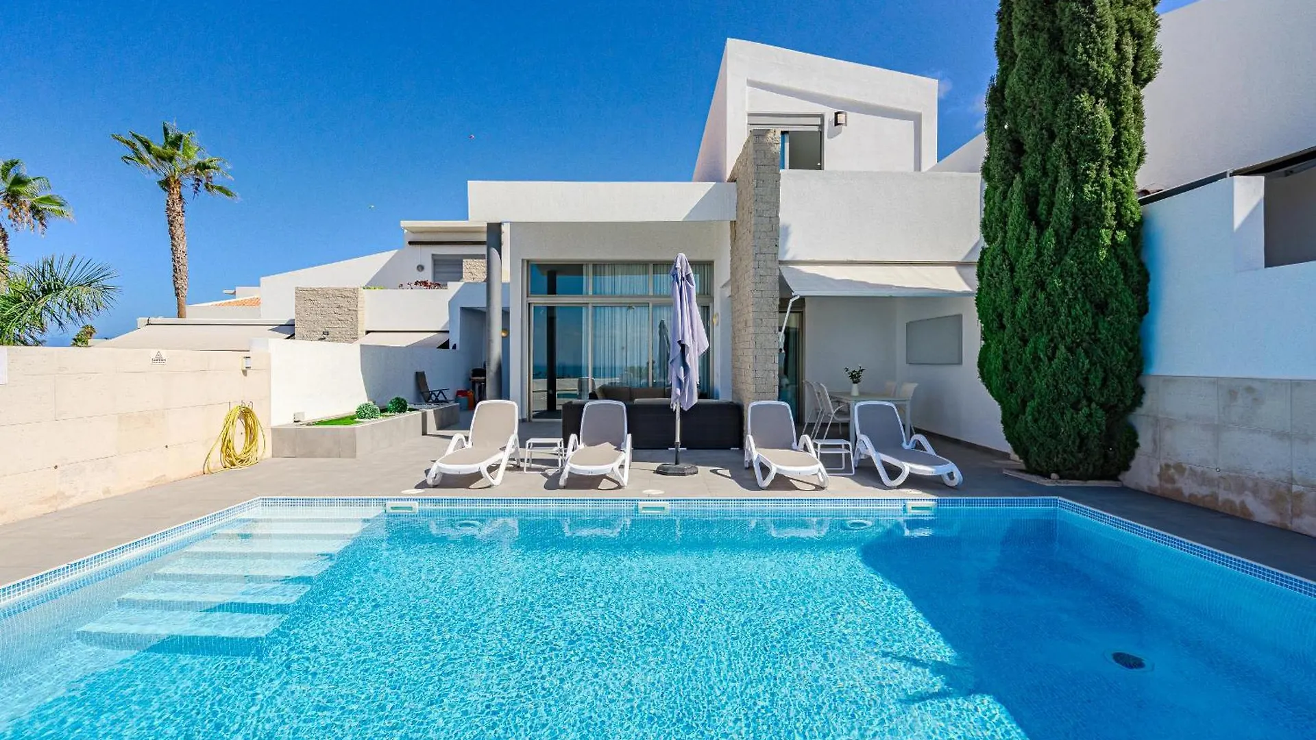 Villa Caterina, Luxury Villa With Heated Pool Ocean View In Adeje, Tenerife アデヘ
