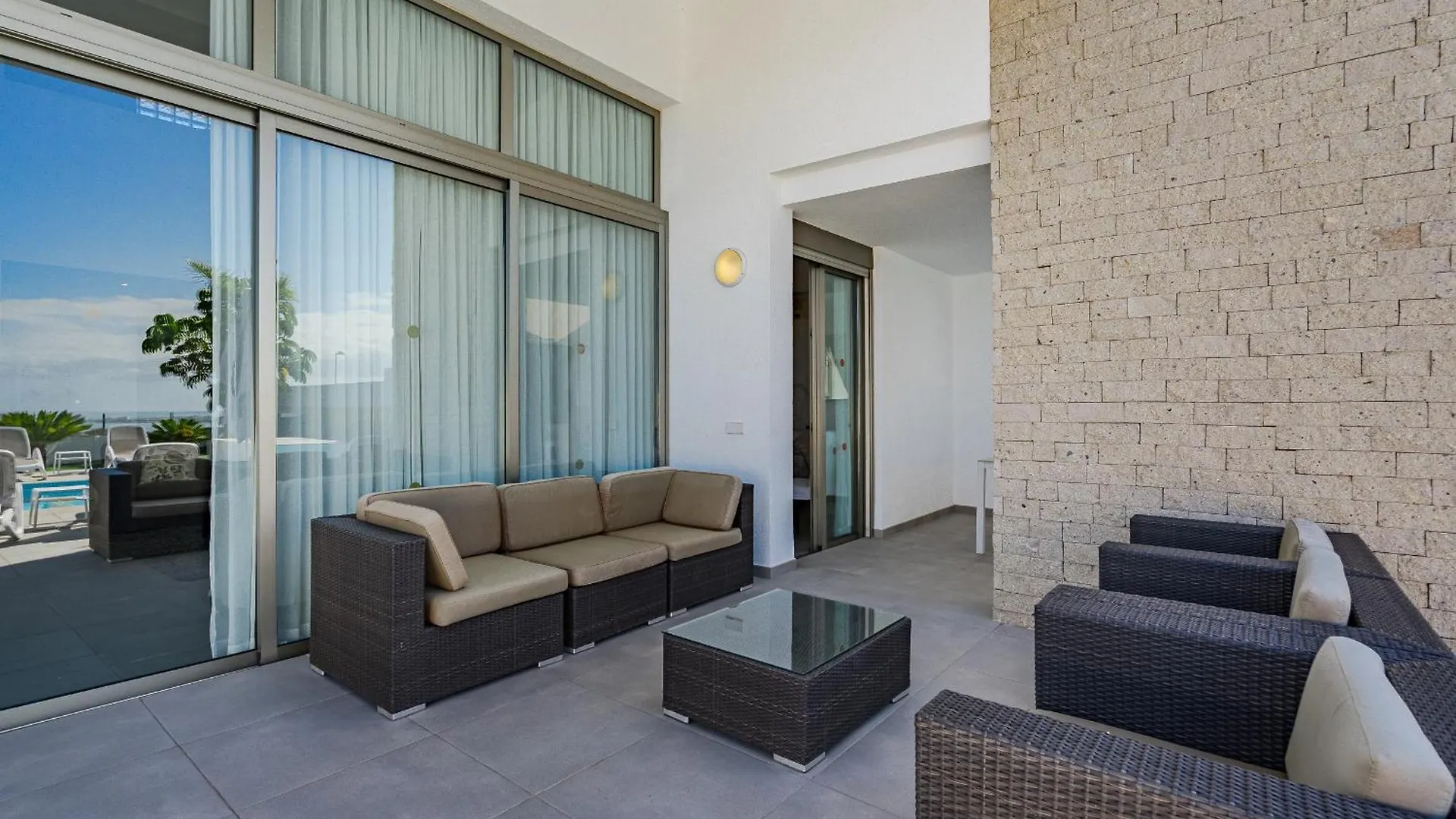 Villa Caterina, Luxury Villa With Heated Pool Ocean View In Adeje, Tenerife アデヘ