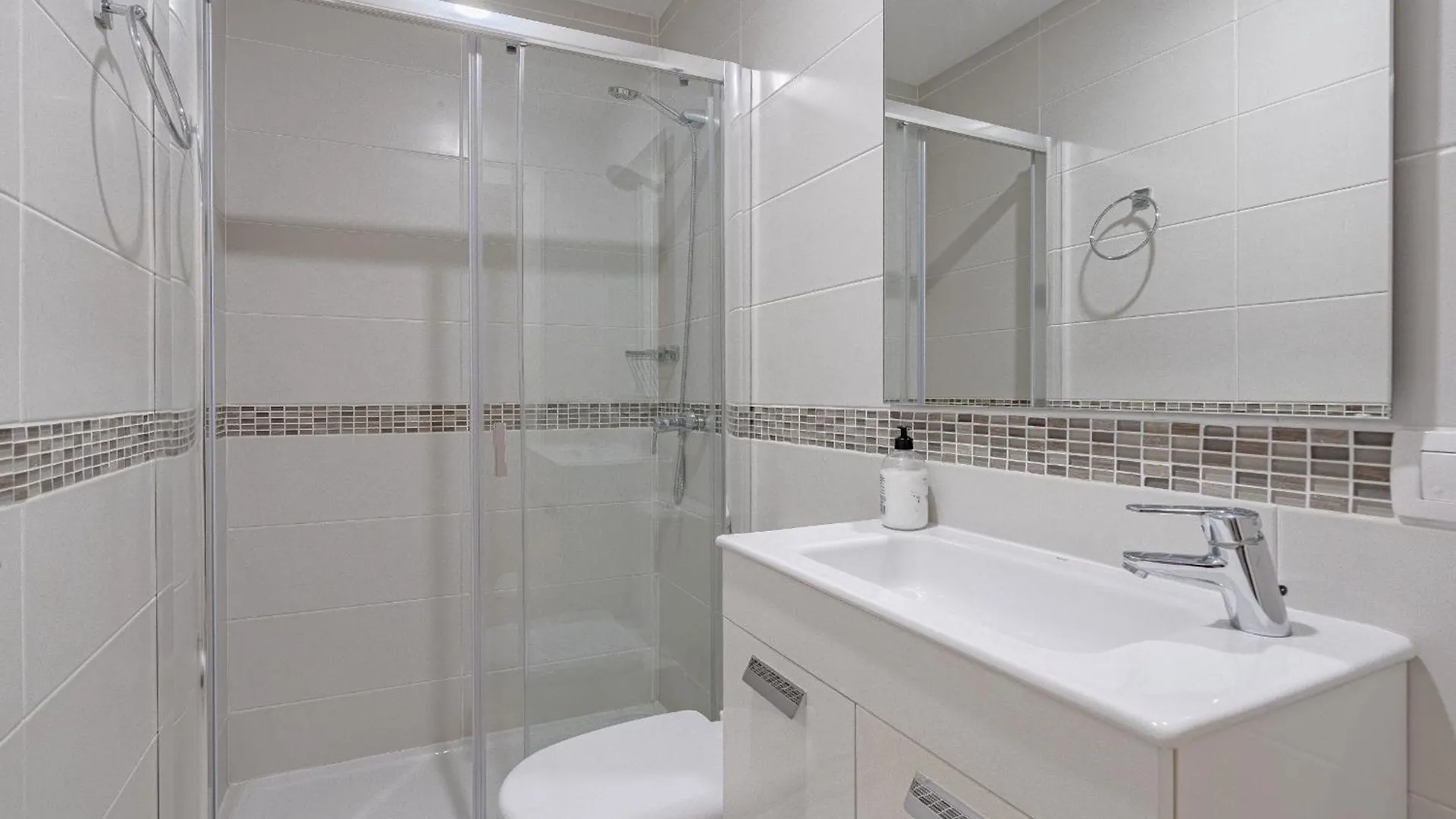 Villa Caterina, Luxury Villa With Heated Pool Ocean View In Adeje, Tenerife アデヘ